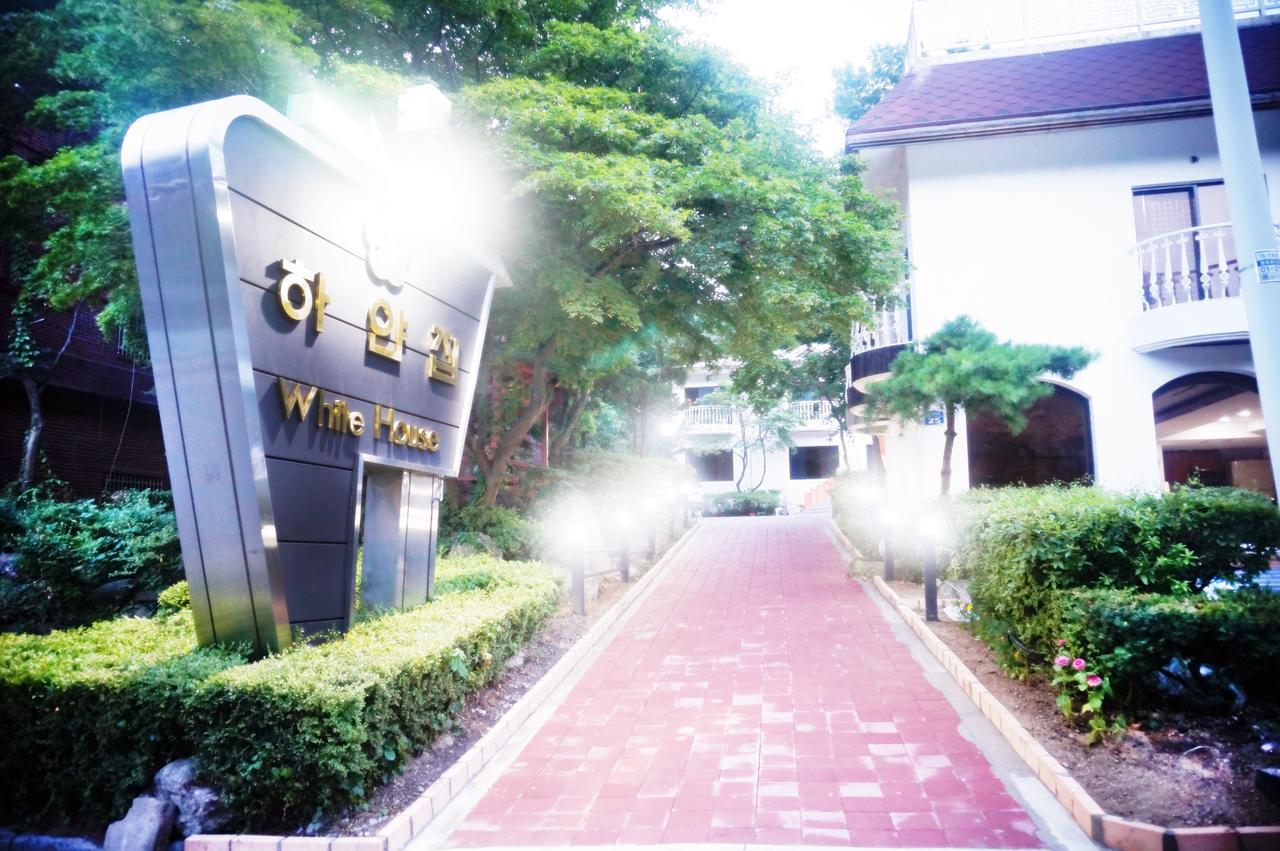 White House Hotel Sokcho Exterior foto