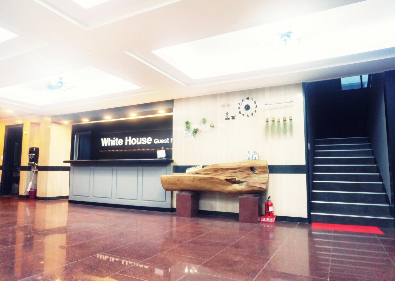 White House Hotel Sokcho Exterior foto