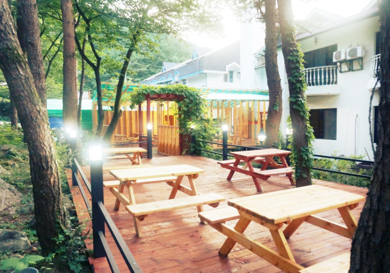 White House Hotel Sokcho Exterior foto