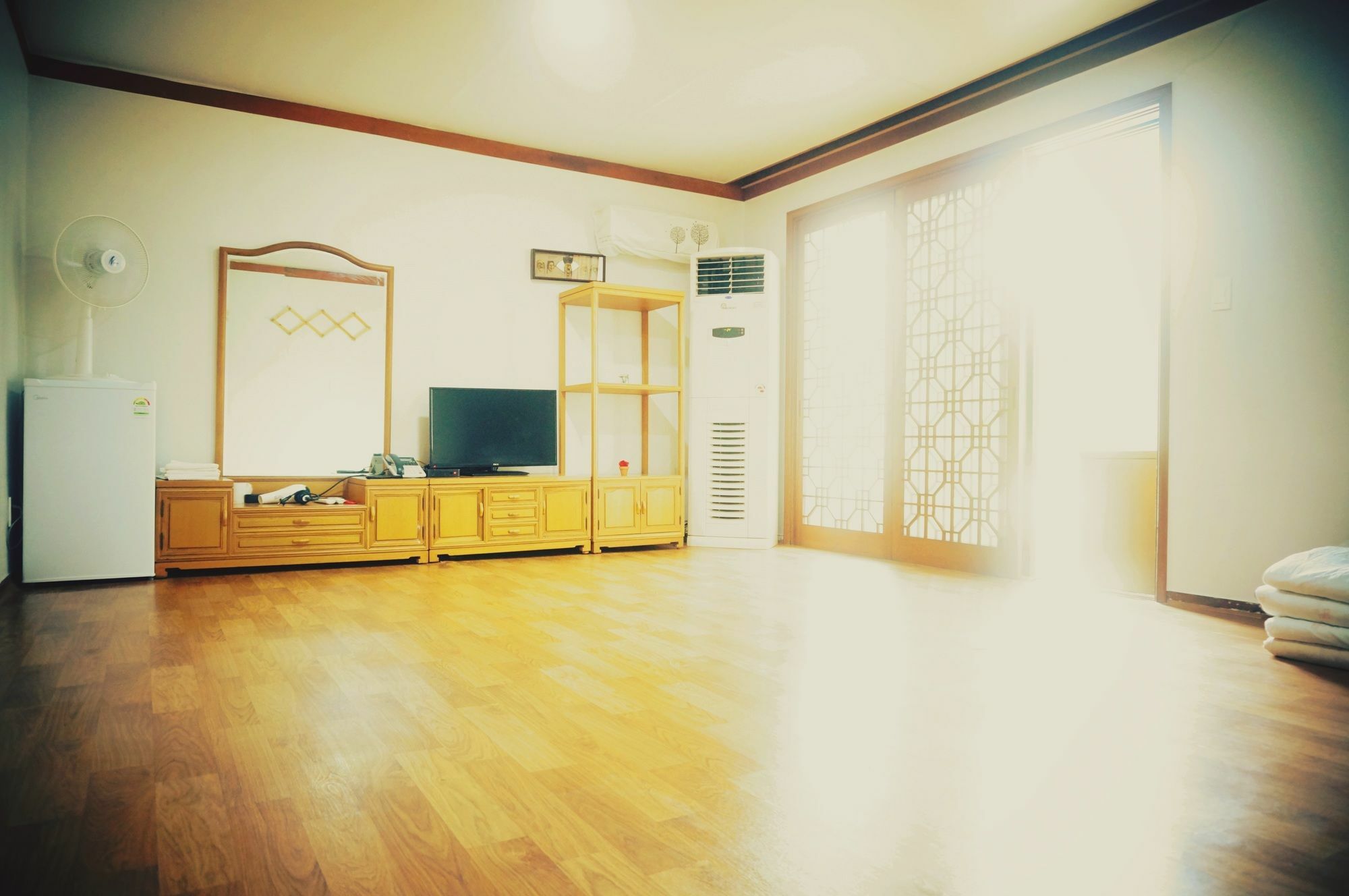 White House Hotel Sokcho Exterior foto