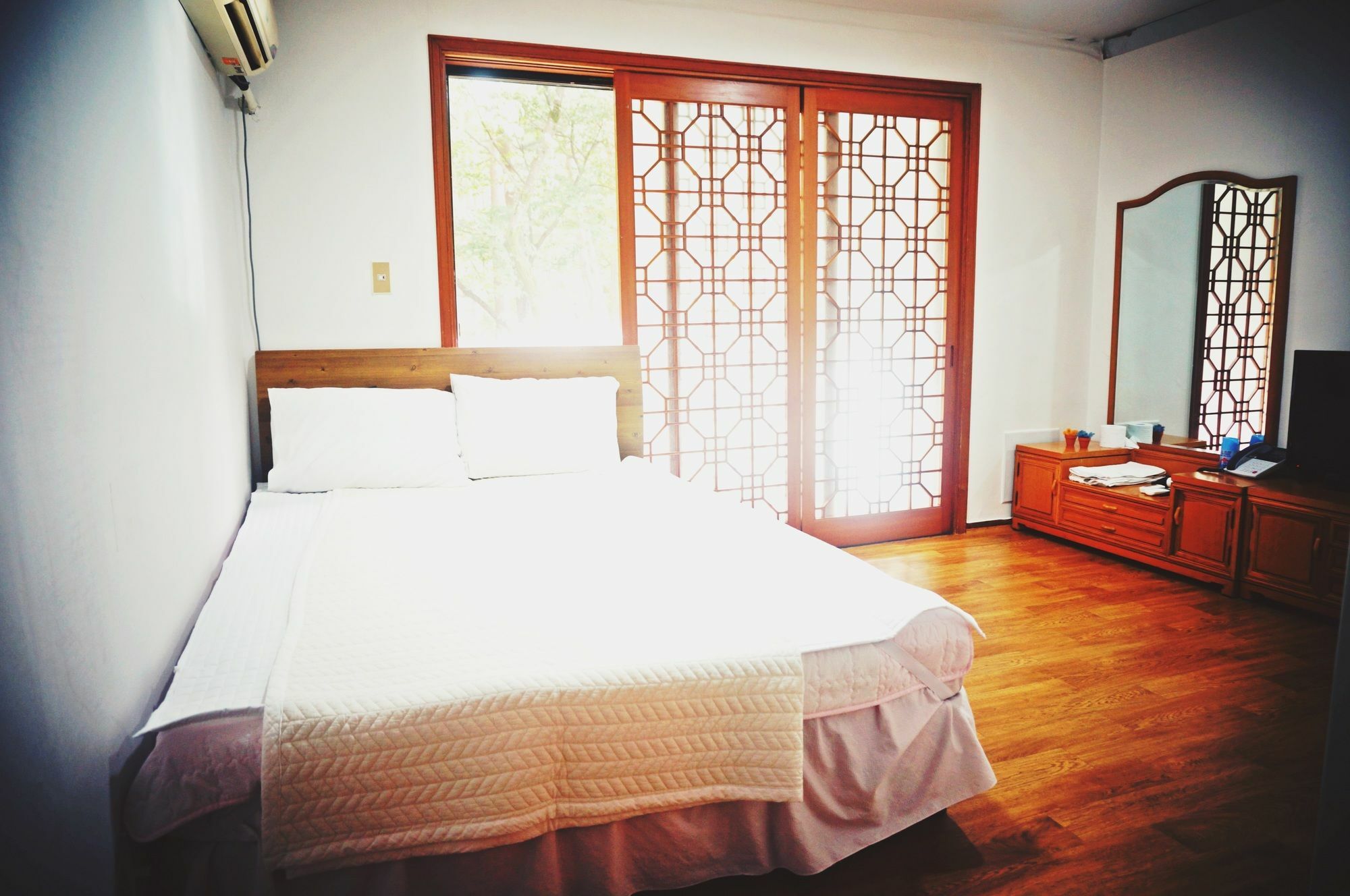 White House Hotel Sokcho Exterior foto